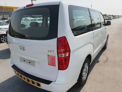 2016 Hyundai H1 GLS GCC Specs-1