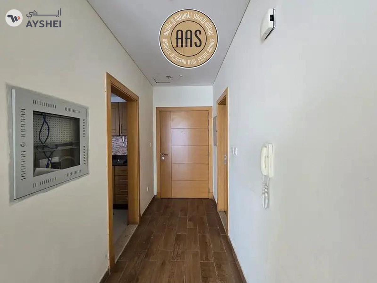 One Bed Apartment Chiller Free __ Balcony Open View-2-2