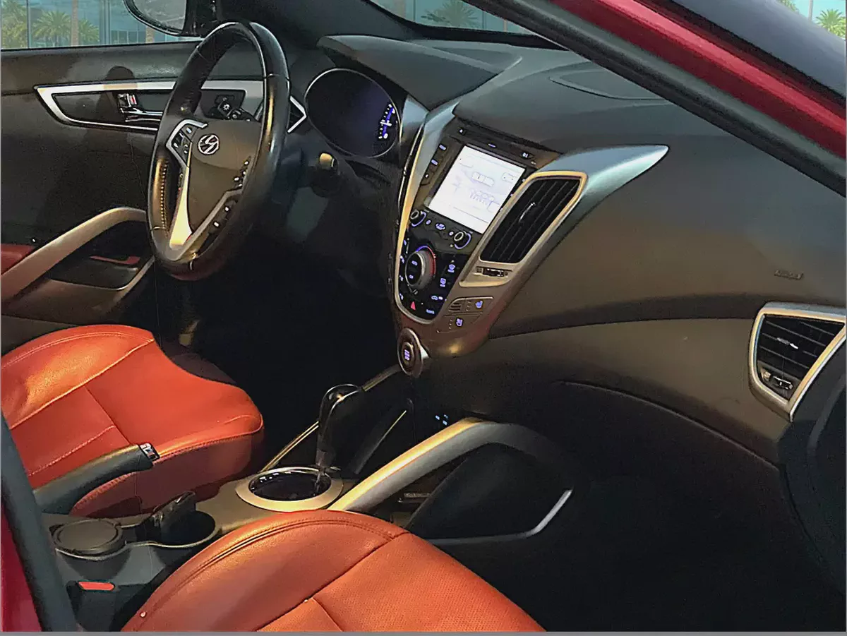 HYUNDAI | VELOSTER | GLS | 1.6L |2016 |GCC | EXCELLENT CONDITION-12-12