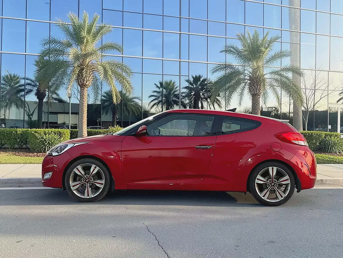 HYUNDAI | VELOSTER | GLS | 1.6L |2016 |GCC | EXCELLENT CONDITION-6-6