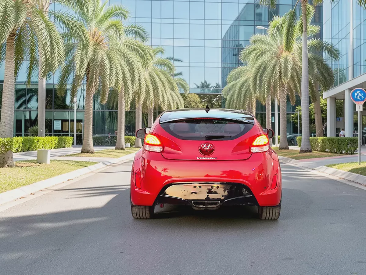 HYUNDAI | VELOSTER | GLS | 1.6L |2016 |GCC | EXCELLENT CONDITION-8-8