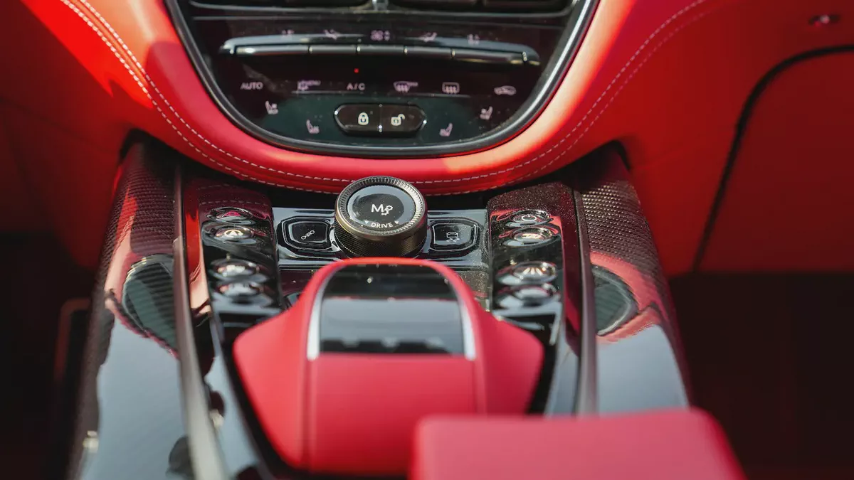 ASTON MARTIN DBX 707 2023!! JAPANESE SPECS-8-8