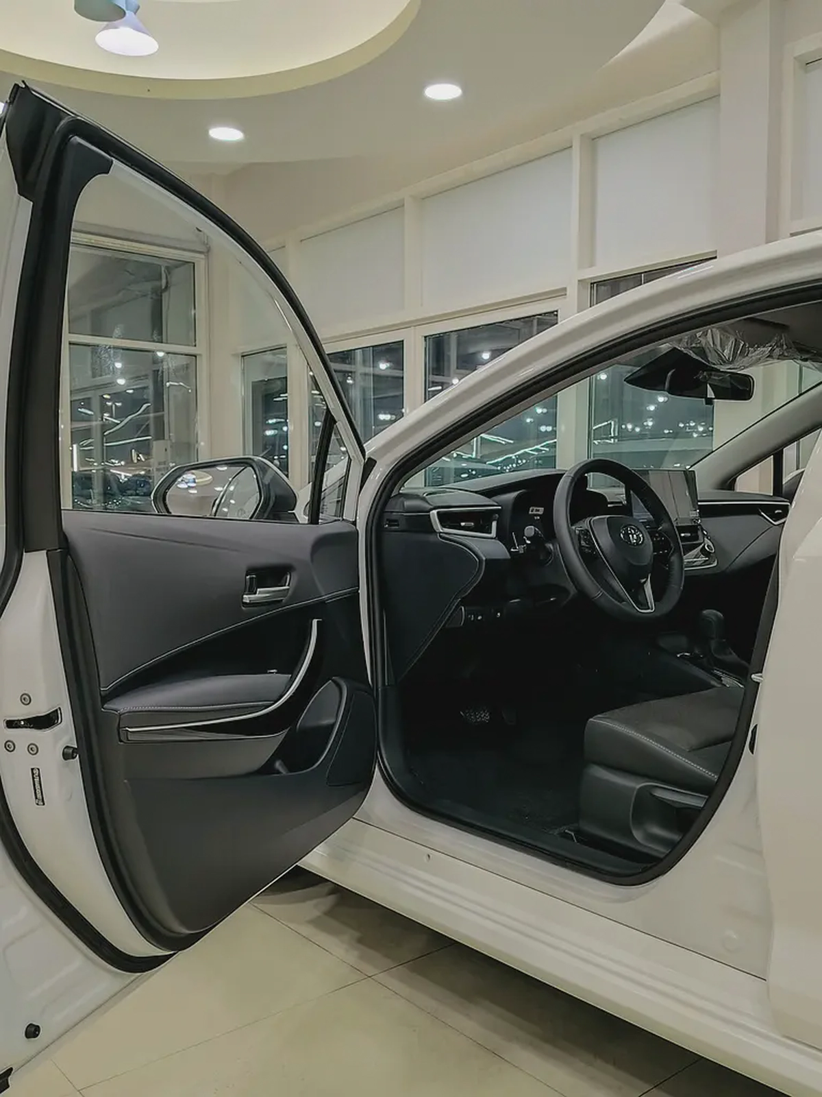 2025 Toyota Corolla hybrid 1.8L XLI - Chinese Specs - GCC Ready