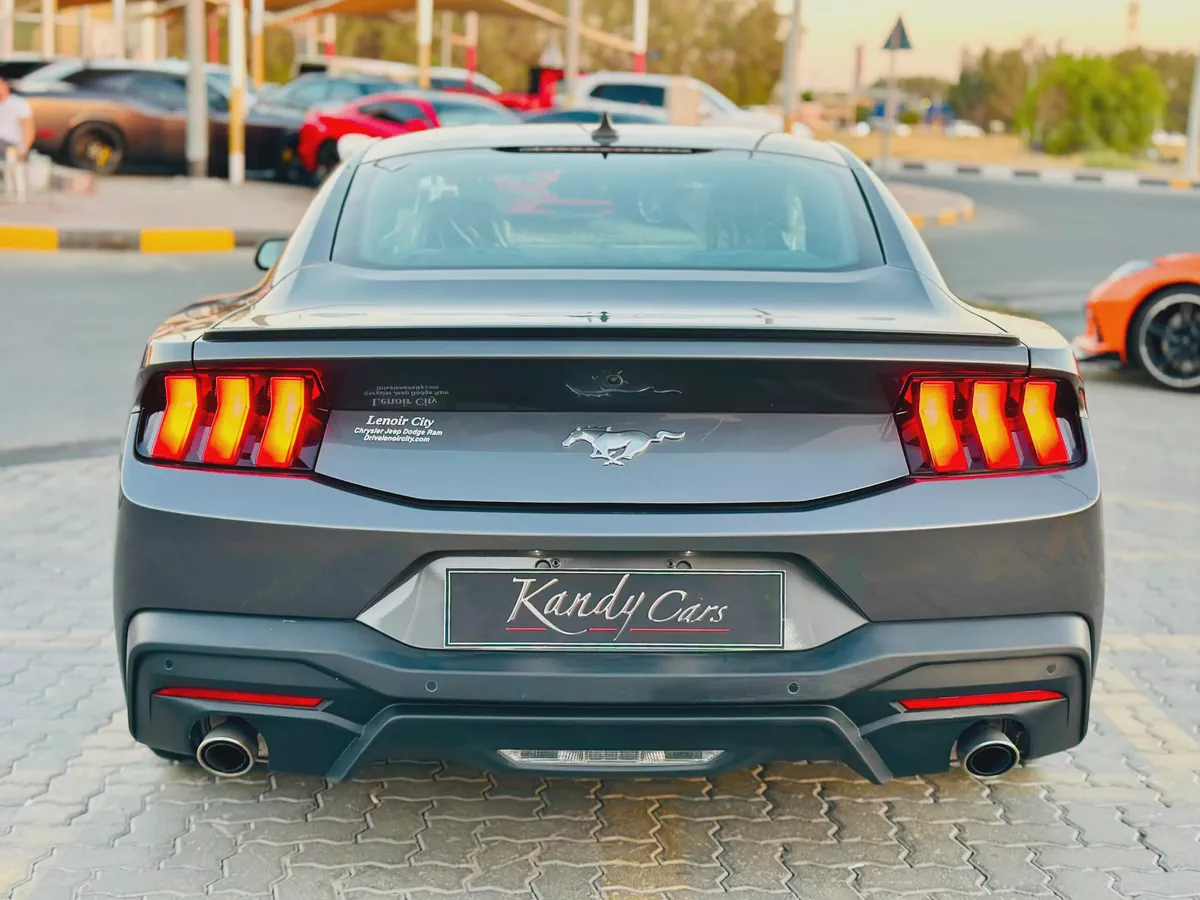 2024 Ford Mustang Ecoboost-4-4