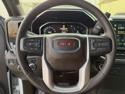 GMC Sierra -SLE -2025 -GCC-FREE ACCIDENT-ORIGINAL PAINT-SERVICE AGENCY-UNDER WARRANTY-14