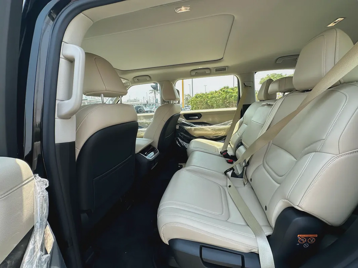 Brand New 2026 Nissan Patrol SE-6-6