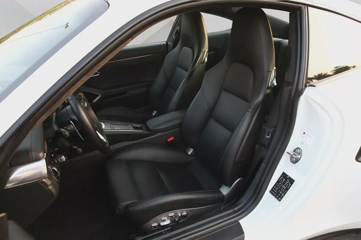 PORSCHE CARERRA 911 TURBO S - 2018 - FULLY SERVICED BY AL NABOODAH -  - FULLY LOADED-9-9