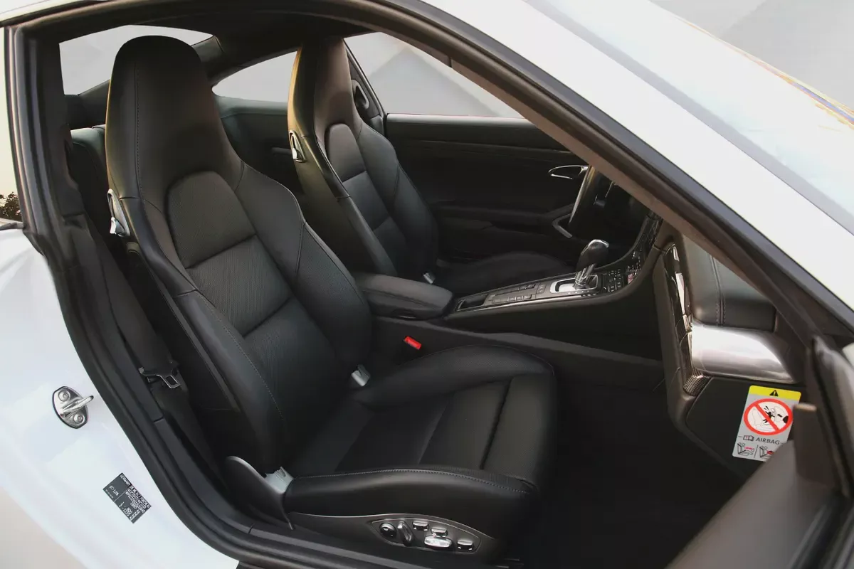 PORSCHE CARERRA 911 TURBO S - 2018 - FULLY SERVICED BY AL NABOODAH -  - FULLY LOADED-10-10