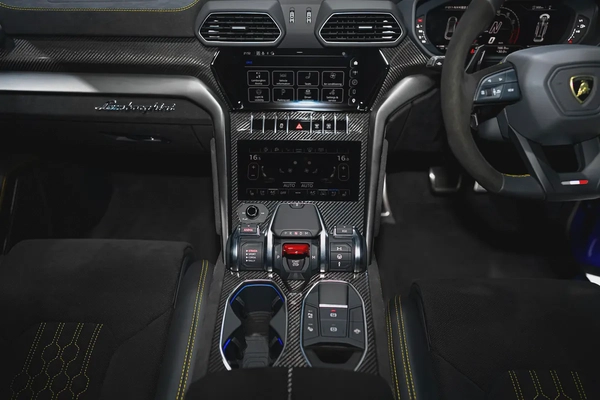 2023 URUS PERFORMANTE RIGHT HAND  | VERY LOW MILEAGE | 60TH ANNIVERSARY EDITION | AKRAPOVIC EXHAUST