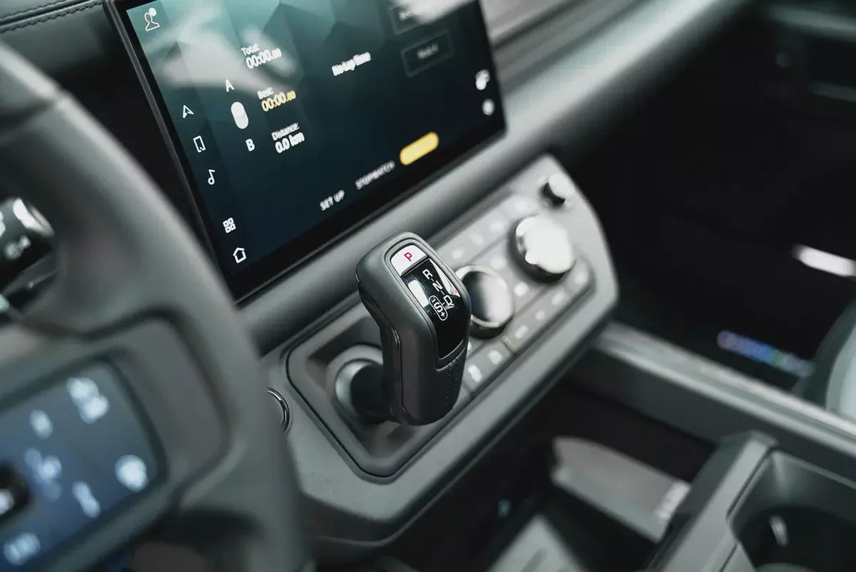2025 LAND ROVER DEFENDER OCTA EDITION ONE-12-12