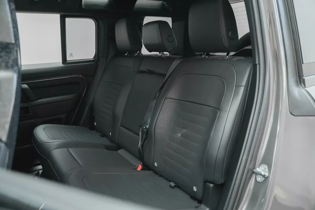 2025 LAND ROVER DEFENDER OCTA EDITION ONE-16-16