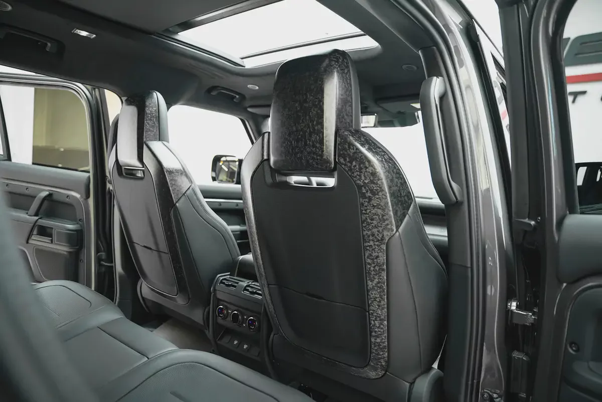2025 LAND ROVER DEFENDER OCTA EDITION ONE-17-17