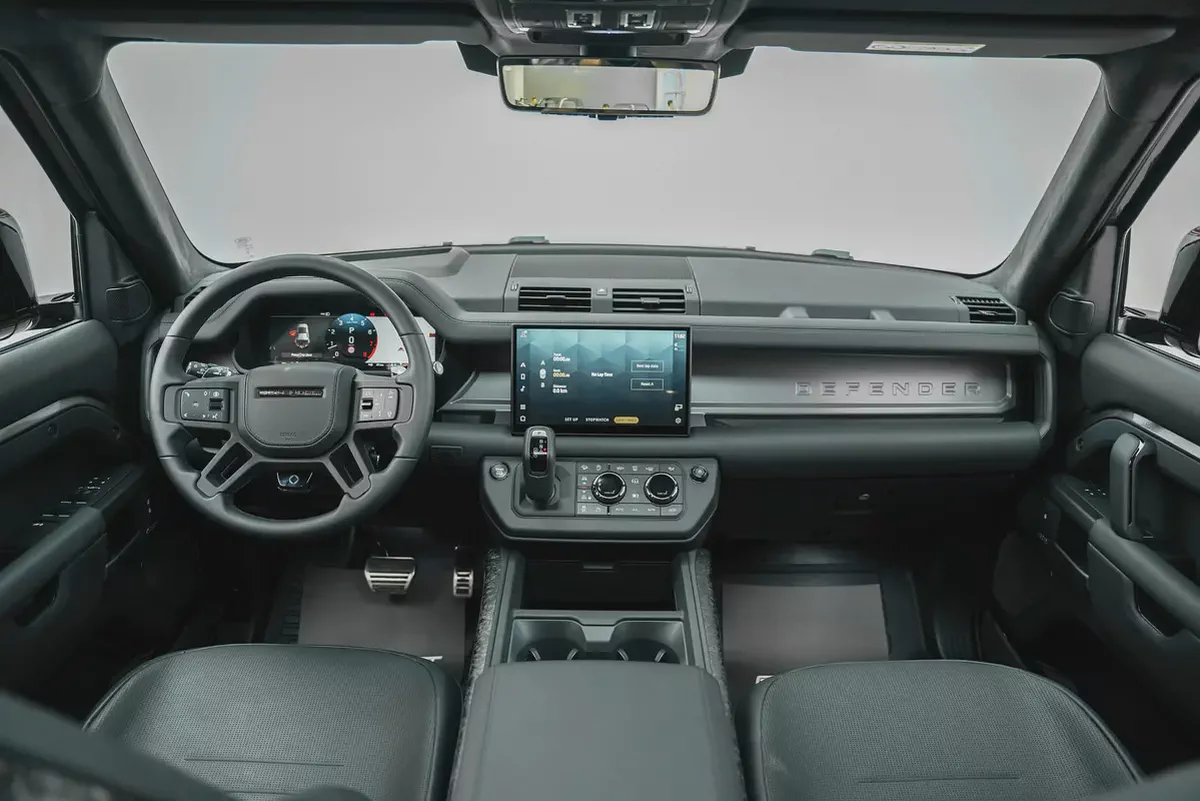 2025 LAND ROVER DEFENDER OCTA EDITION ONE-5-5