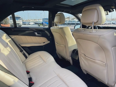 Mercedes E300 GCC full option accident free excellent condition-9