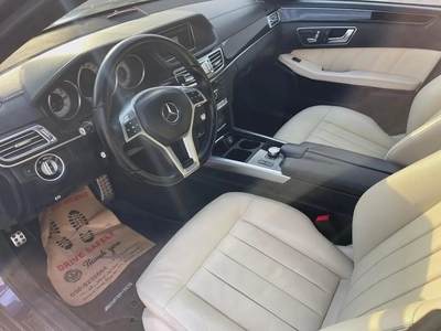 Mercedes E300 GCC full option accident free excellent condition-10