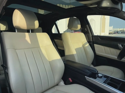 Mercedes E300 GCC full option accident free excellent condition-11