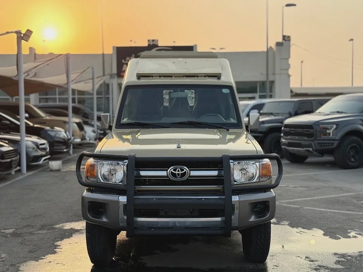 Toyota Land Cruiser 70 Series LC 78 LX 2019 - GCC Specs - Ready for Adventure!-0-0