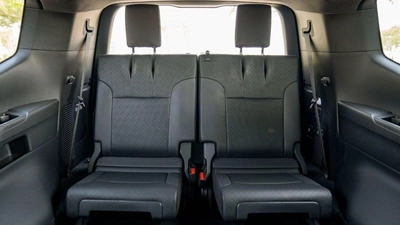 Toyota Land Cruiser GR-S LC300 GR SPORT 3.3D AT MY2023 – BLACK-18
