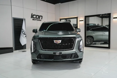 2023 Cadillac Escalade V | GCC Specs | Supercharged V8-1
