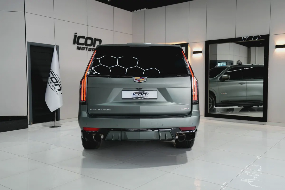 2023 Cadillac Escalade V | GCC Specs | Supercharged V8-16-16