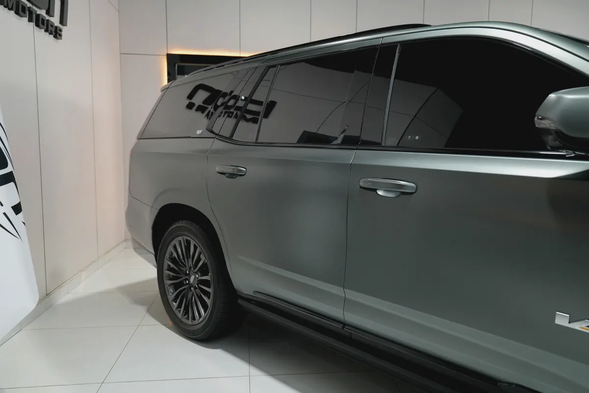 2023 Cadillac Escalade V | GCC Specs | Supercharged V8-19-19