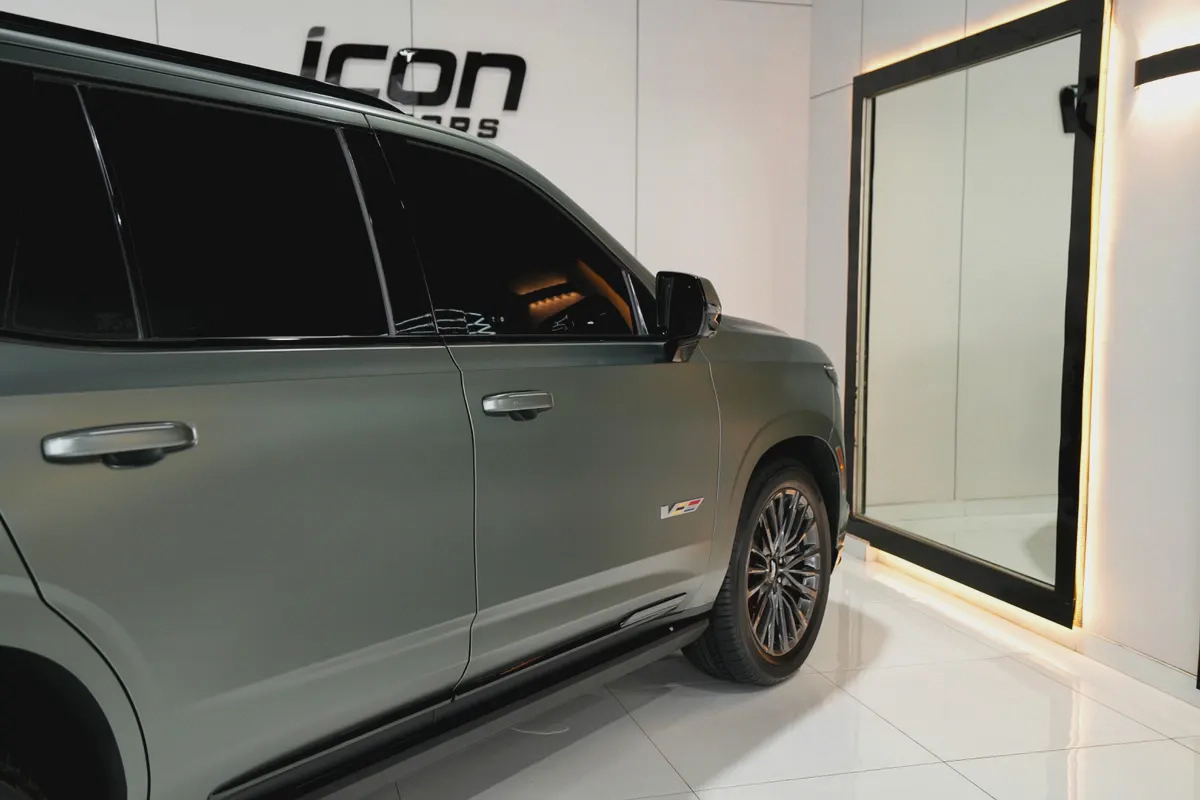 2023 Cadillac Escalade V | GCC Specs | Supercharged V8-4-4