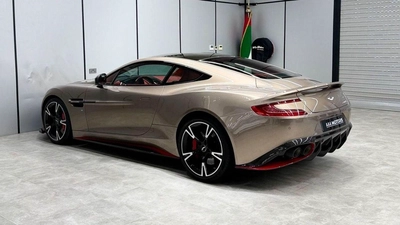 Aston Martin Vanquish Aston Martin Vanquish 2017 GCC specs-24