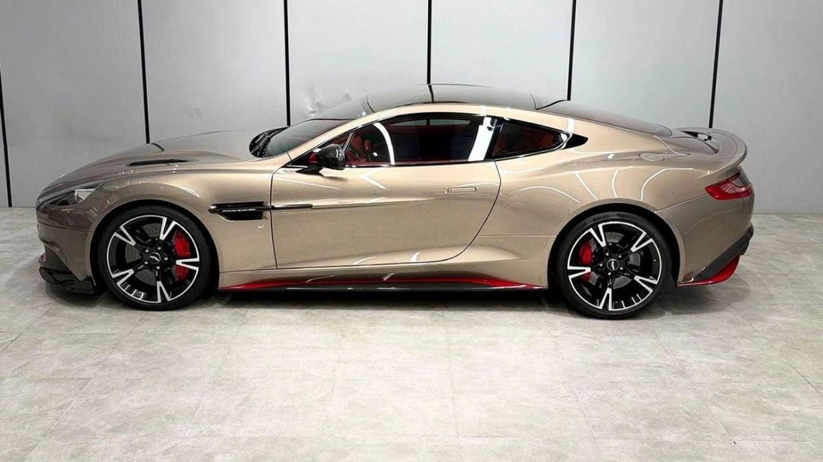 Aston Martin Vanquish Aston Martin Vanquish 2017 GCC specs-18-0