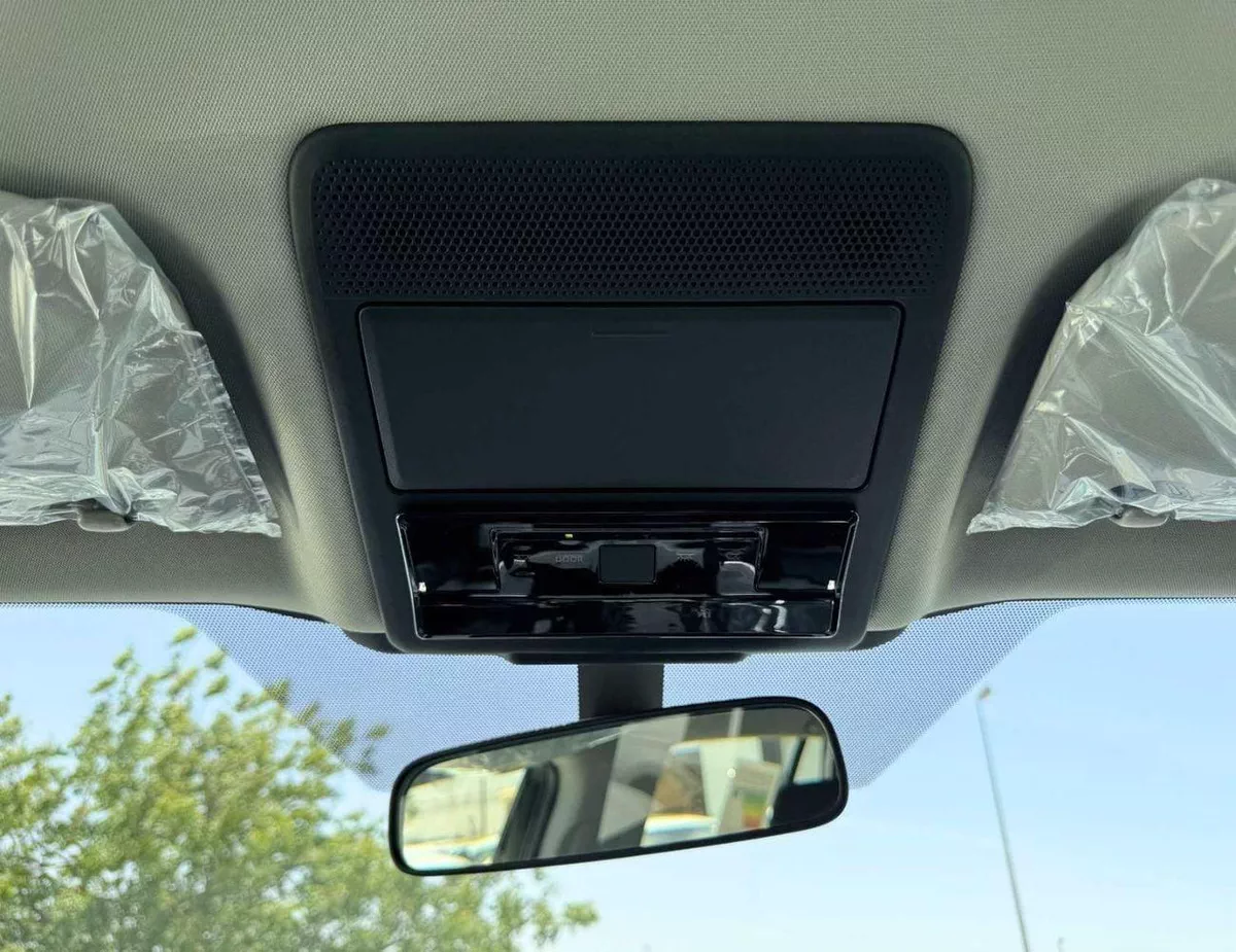Toyota RAV4 EXR HEV LE HYBRID HEV || NEW SHAPE | STANDARD OPTION / 2.5L V4 4WD / 10.5" DVD+CAMERA (CODE # RVHLEF-21-0