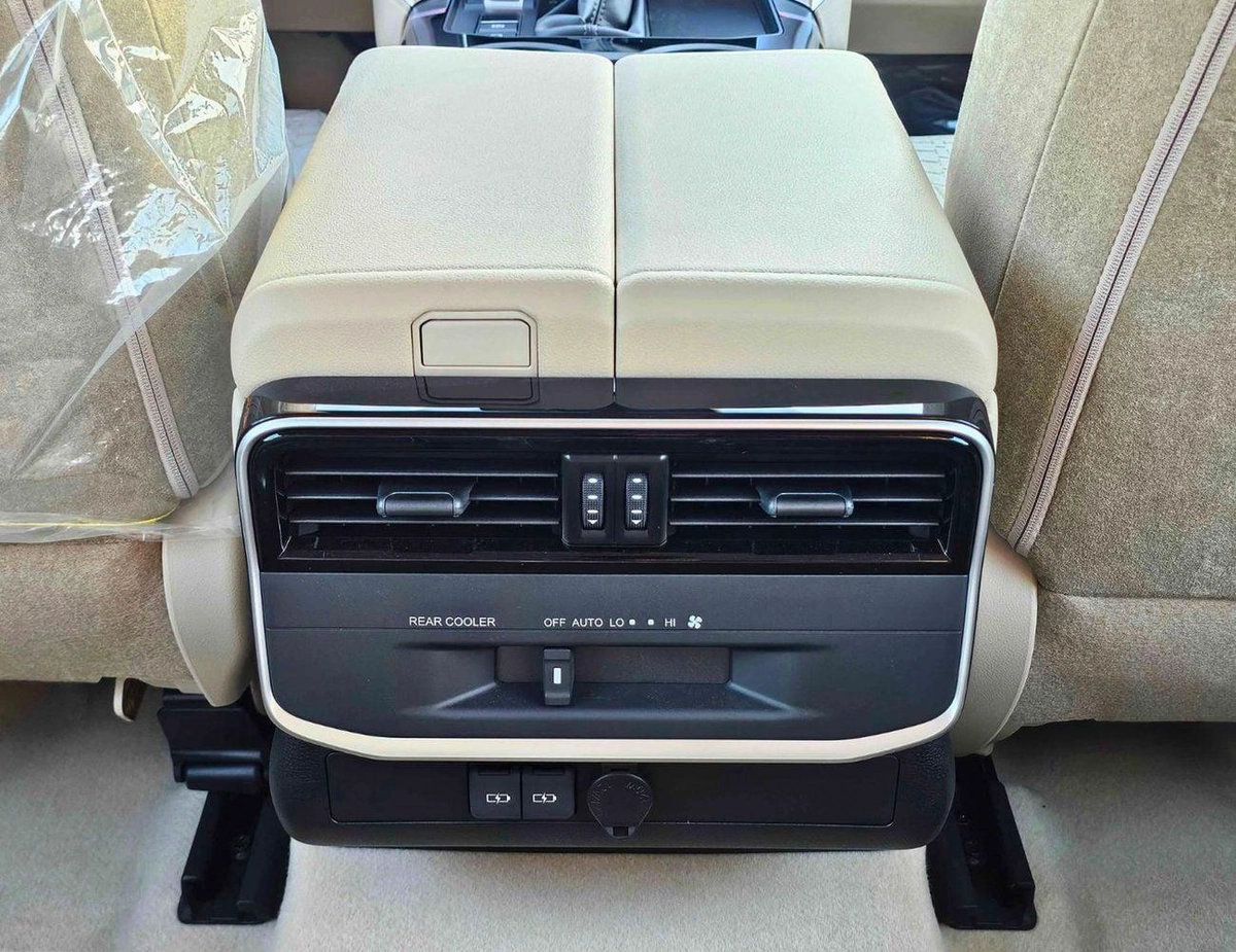 Toyota Land Cruiser GXR TWIN TURBO / 3.5L V6 PETROL / DRIVER PWR SEAT / COOL BOX  (CODE # GXR-G)-16-16