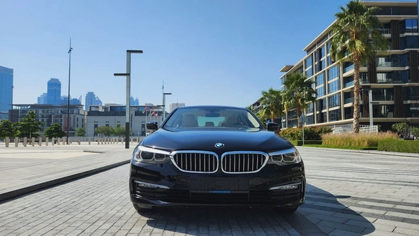 2019 BMW 520 full option ||NO ACCIDENT  || FULL AGENCY SERVICE || full option