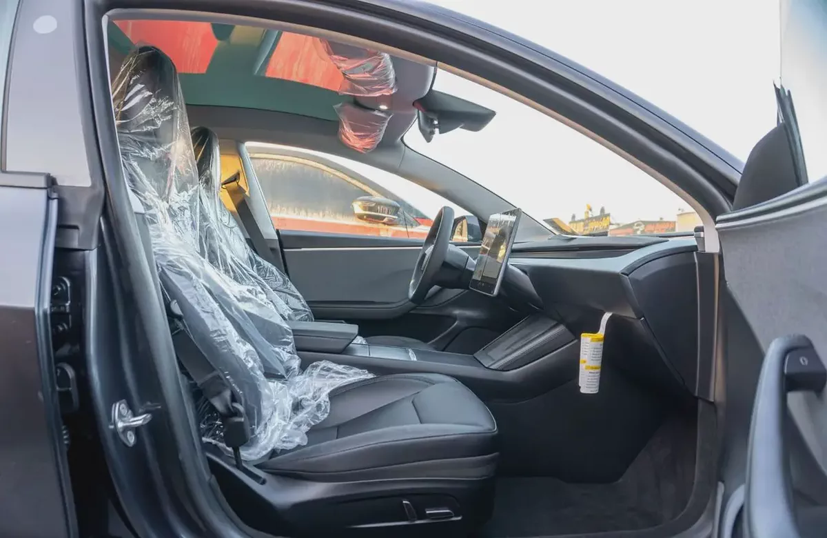 TESLA MODEL 3 2024TESLA-15-15
