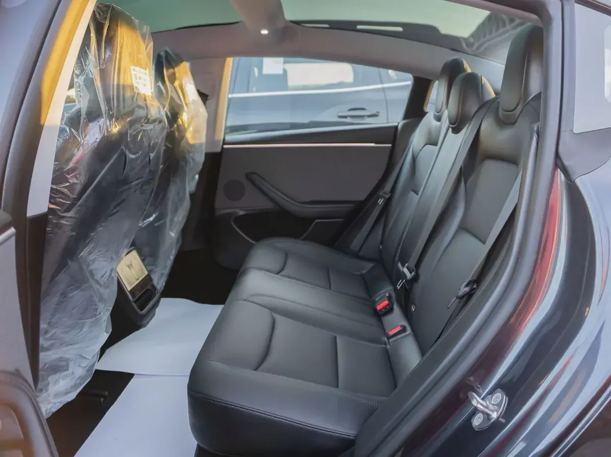 TESLA MODEL 3 2024TESLA-16-16
