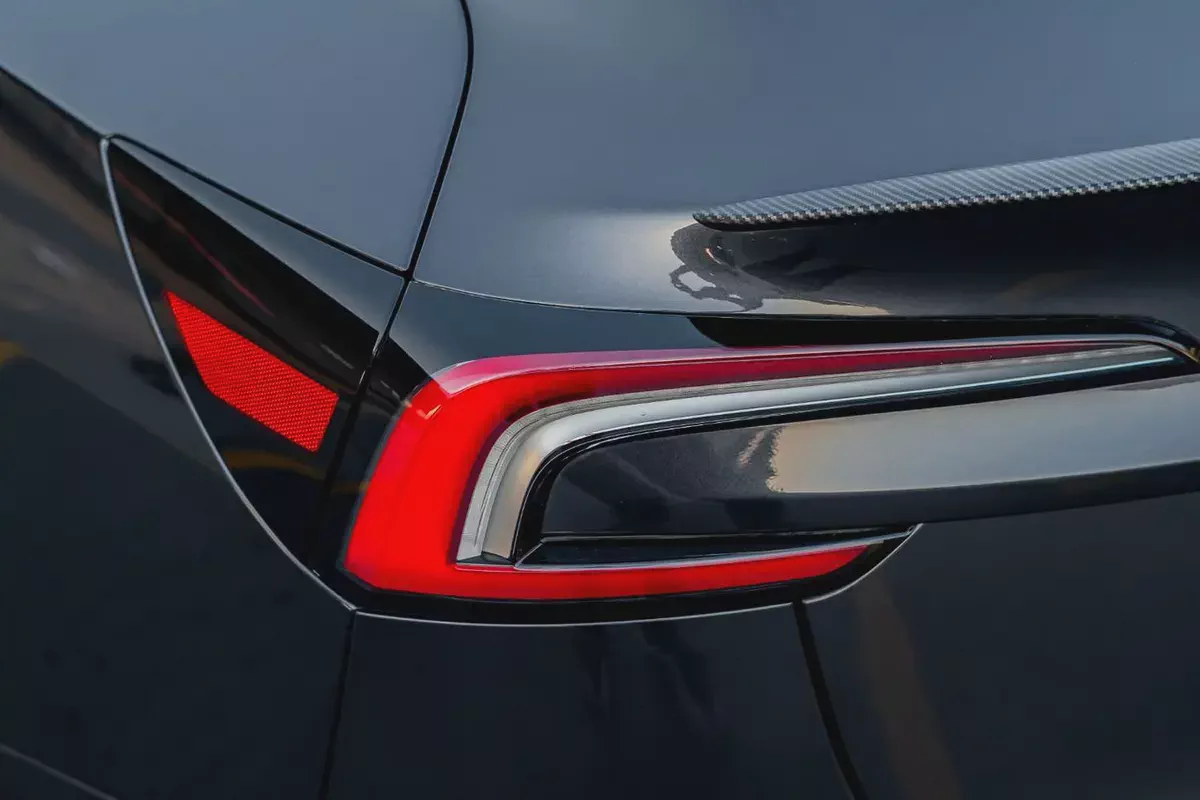 TESLA MODEL 3 2024TESLA-4-4