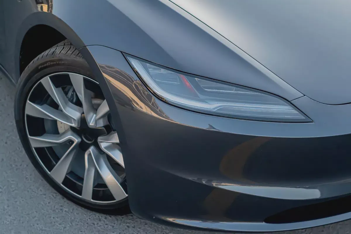 TESLA MODEL 3 2024TESLA-5-5
