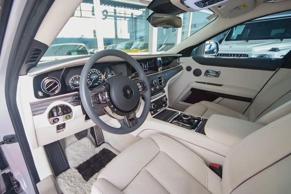 Rolls-Royce Ghost Standard 2021 GCC Specs