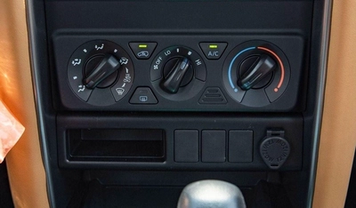 Toyota Fortuner EXR FORTUNER 2.7L V4 2WD-13