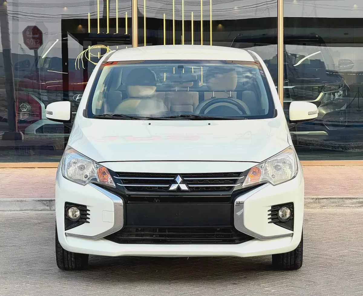 GLX MEDIUM LINE TRIM, 1.2L, GCC, ACCIDENT FREE, (365/-MONTHLY)-2-2