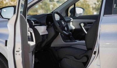Toyota Veloz GX Toyota Veloz 2025 Toyota Veloz V 1.5 - Silver inside Black-11
