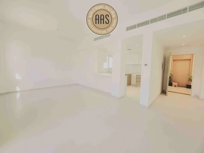New Building ☆ 1 Month Free ☆ Ready to Move ☆ All Amenities-4