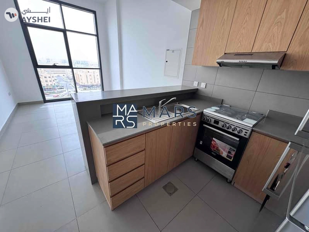 Spacious one bedroom with kitchen appliances and all facilities available for rent in Al Mamsha-3-3