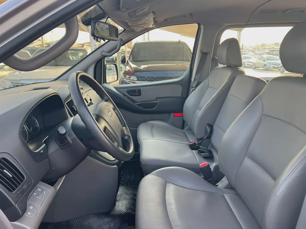2019 Hyundai H1 | 12 Seaters | Automatic, Diesel | Korean Specs | Ref#924-8-8
