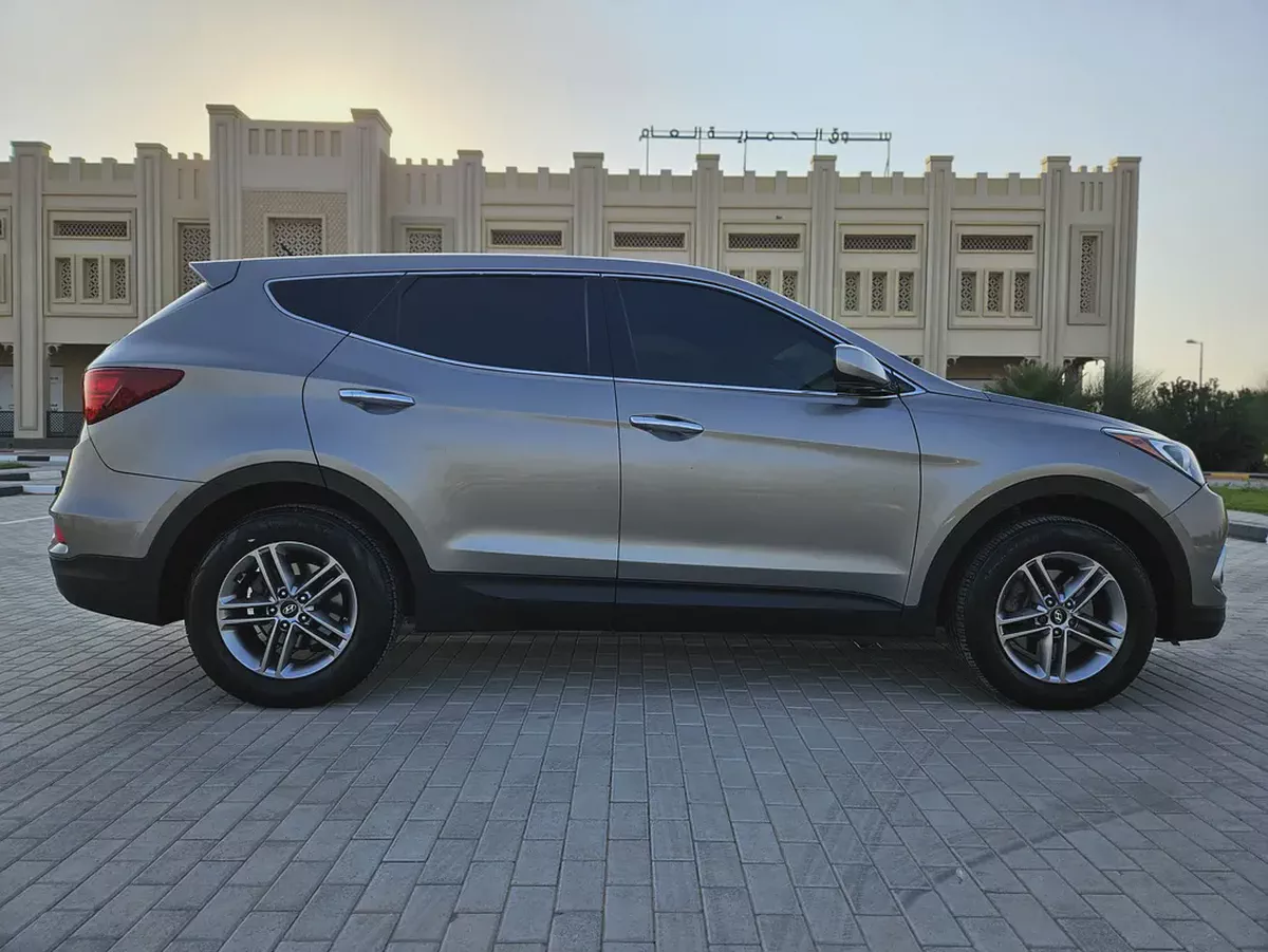Hyundai Santafe 2018 US Sepc Clean Car 4 Cylinder Premium SUV With Low KM-17-17