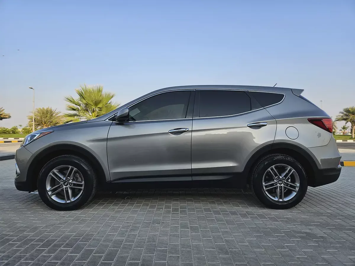 Hyundai Santafe 2018 US Sepc Clean Car 4 Cylinder Premium SUV With Low KM-18-18