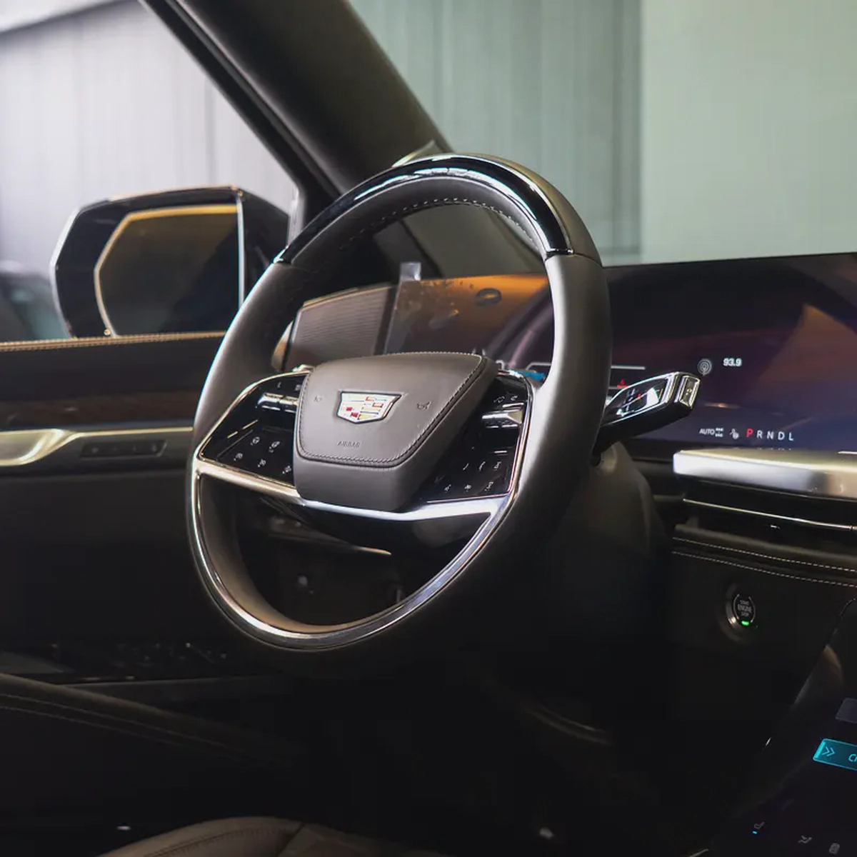 AED 9,965 pm • 0% Downpayment • Escalade Premium Luxury Platinum  • 1 Year Warranty-11-11