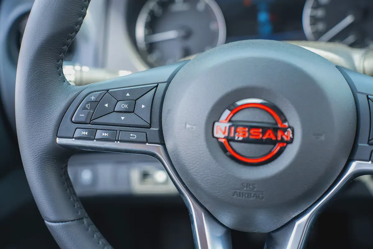 NISSAN NAVARA PRO4X MODEL 2025-11-11
