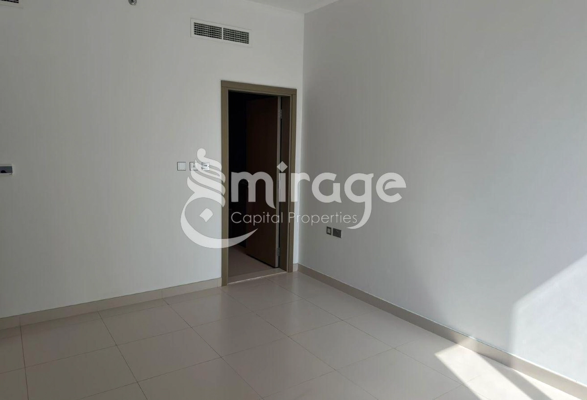 2BR w Balcony | Sea View | Great Location