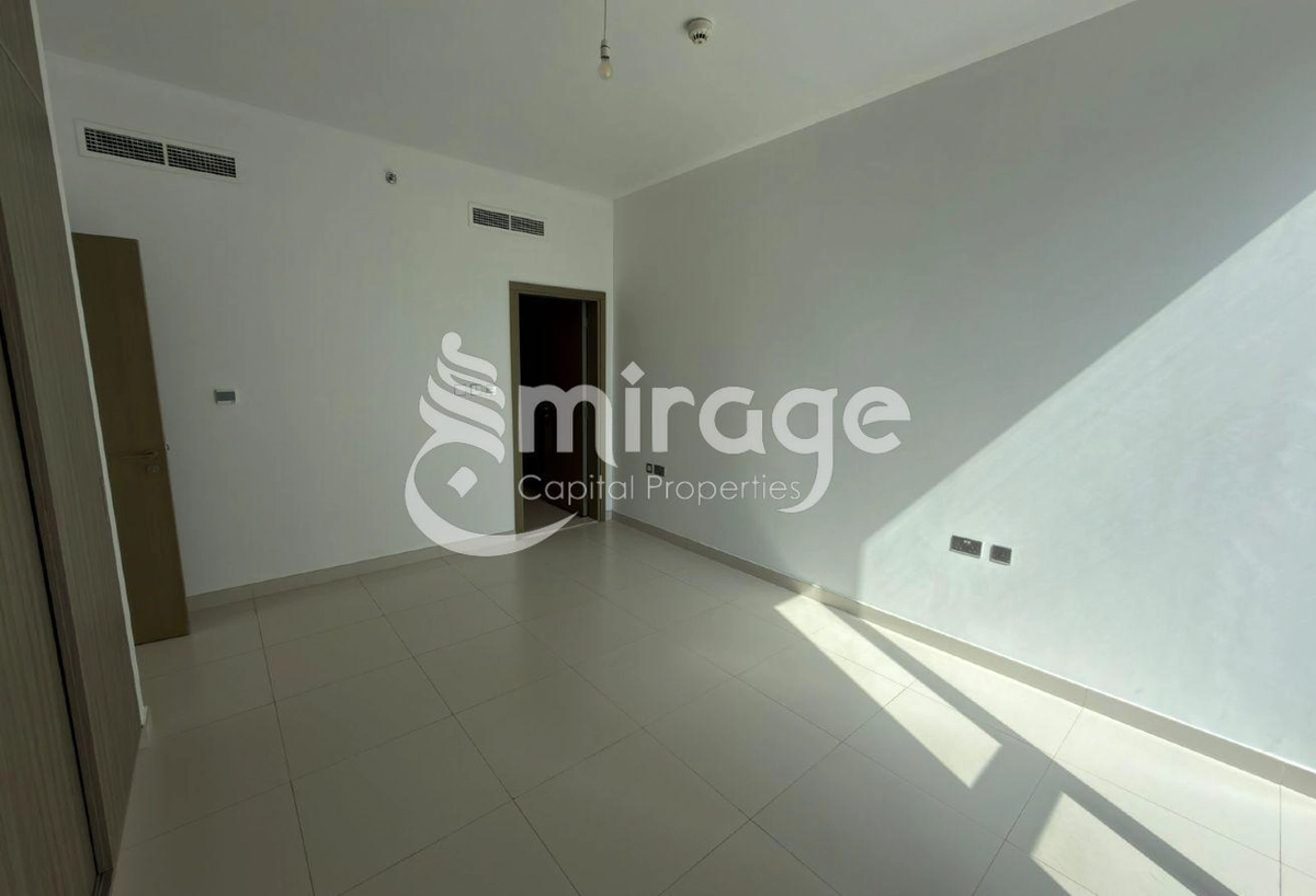 2BR w Balcony | Sea View | Great Location