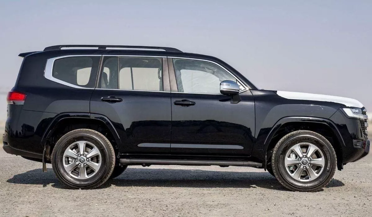 Toyota Land Cruiser VX TOYOTA LANDCRUISER LC 300 VX 3.5 PETROL TWIN TURBO-8-0