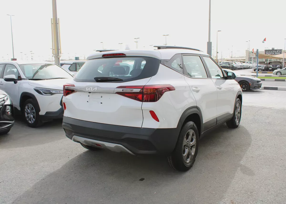 2023 Kia Seltos EX GCC Specs - Pristine Condition-4-4